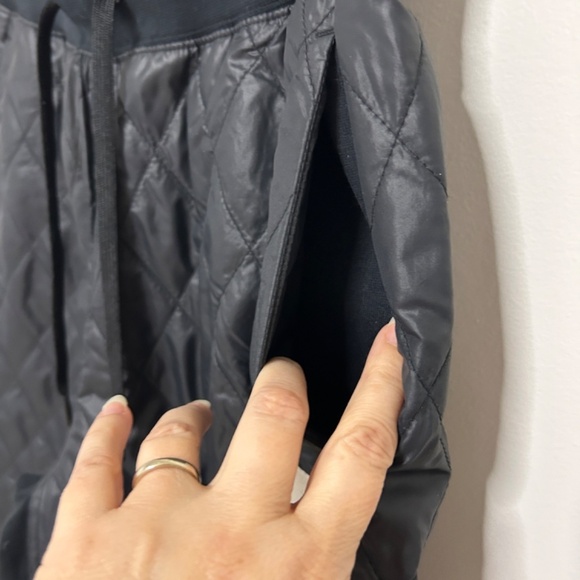 Nike Women's Sportswear Quilted Jogger Pants XS Streetwear Techwear Athletic - Picture 9 of 16